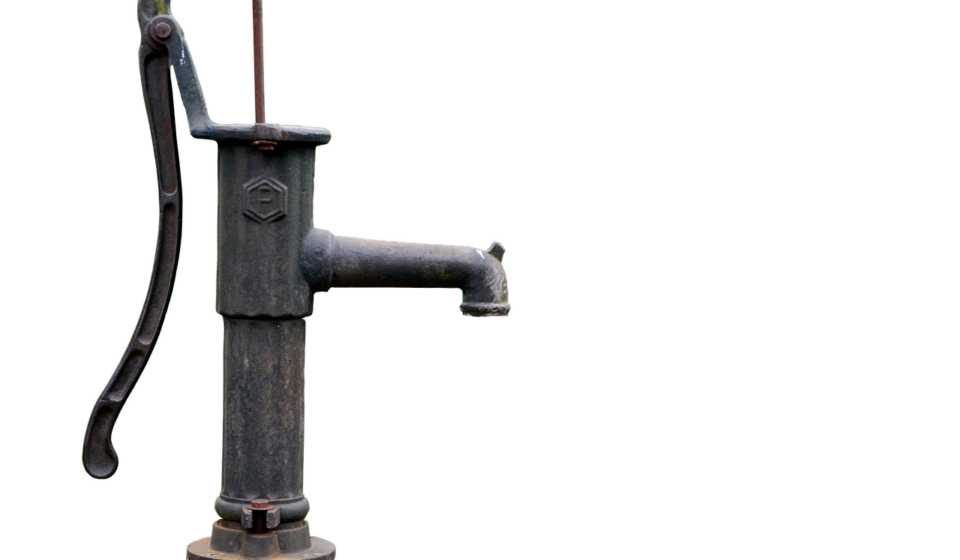 fountain, pump, court pump, garden pump, water fountain, garden irrigation, nature, garden, hand pump, metal