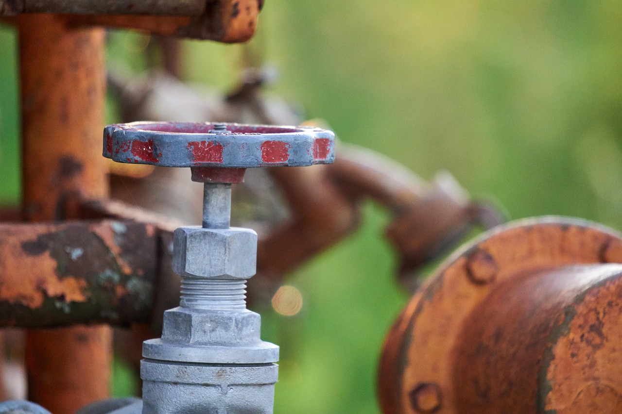 water tap, rusty, old, nature, agriculture, irrigation, field, metal, pump, water, rust, iron, valve, tube