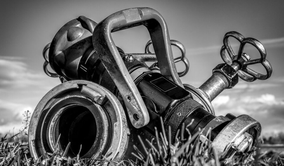 fire hose, valve, distributor, faucet, clear, accessories, adapter, connection, water pump, delete exercise, fire fighters, equipment, metal, pressure, nature, fire engine, wheel, grass, hdr, high dynamic range, contrast, water, black, black-and-white, white