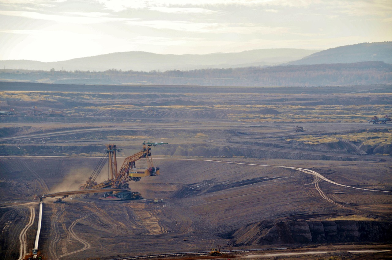 lignite, mine, mining, hard, machinery, excavator, bucket, pan, industry, surface, monthly, country, lignite, lignite, lignite, lignite, mine, mine, mine, mine, mine, mining, mining, mining, mining