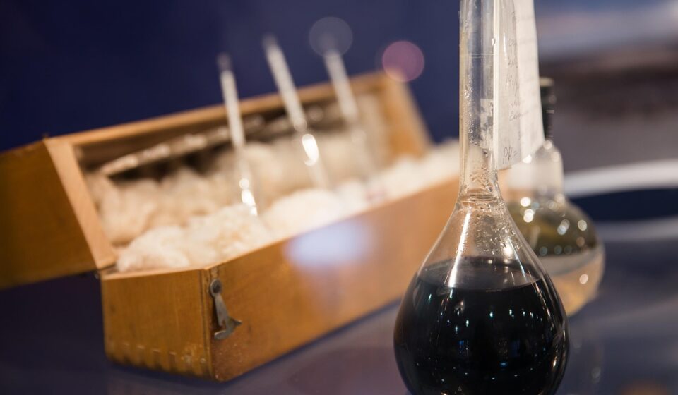 chemical, chemistry, flask, gas, occupation, acid, old, vintage, analyzing, beaker, biochemistry, biology, biotechnology, bottle, celsius, concepts, container, cylinder, discovery, education, equipment, experiment, chemistry, flask, acid, acid, acid, acid, acid, beaker, biochemistry, biochemistry, biochemistry