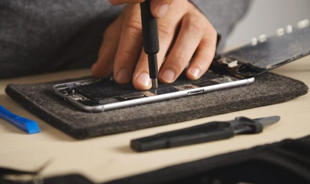phone, mobile, repair, technology, cellphone, technician, tool, service, equipment, electronic, smartphone, industry, wireless, broken, disassembled, screwdriver, damage, device, repair technician