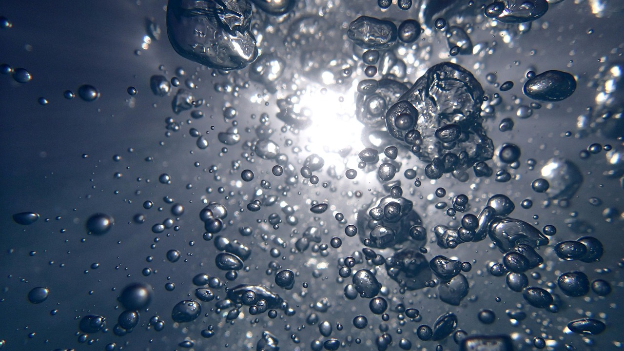 water, bubbles, bubbly, water bubbles, liquid, fresh, clear, transparent, splash, nature, aqua, light, underwater, bubbling