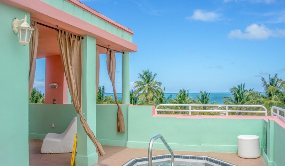 south beach, florida, view, scenic, ocean, vacation, travel, water, architecture, sky, blue sky, tropical, palm, blue, nature, summer, resort, colorful, skyline, tourism, hotel, luxury, hot tub