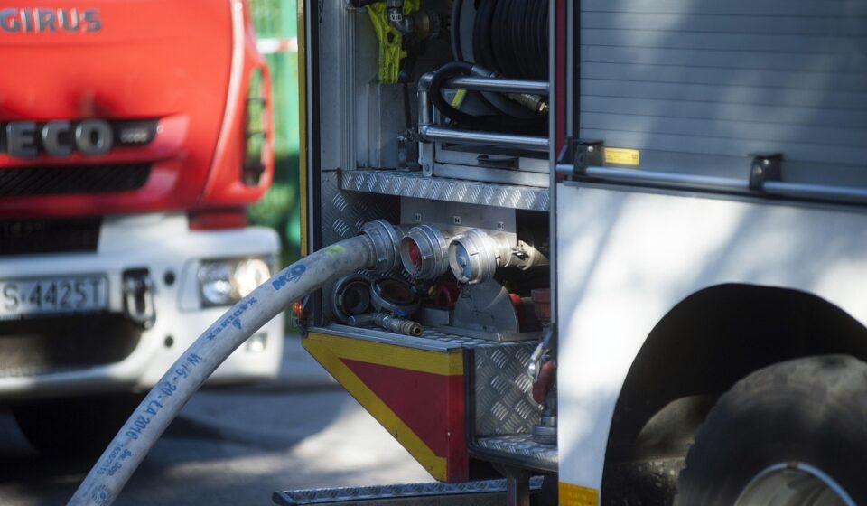 fire brigade, fire hose, fire truck, fire, firetruck, truck, rescue, emergency, vehicle, firefighter, brigade, red, engine, safety, firemen, automobile, equipment, auto, automotive, straż pożarna, blue fire, blue emergency, blue truck, blue safety