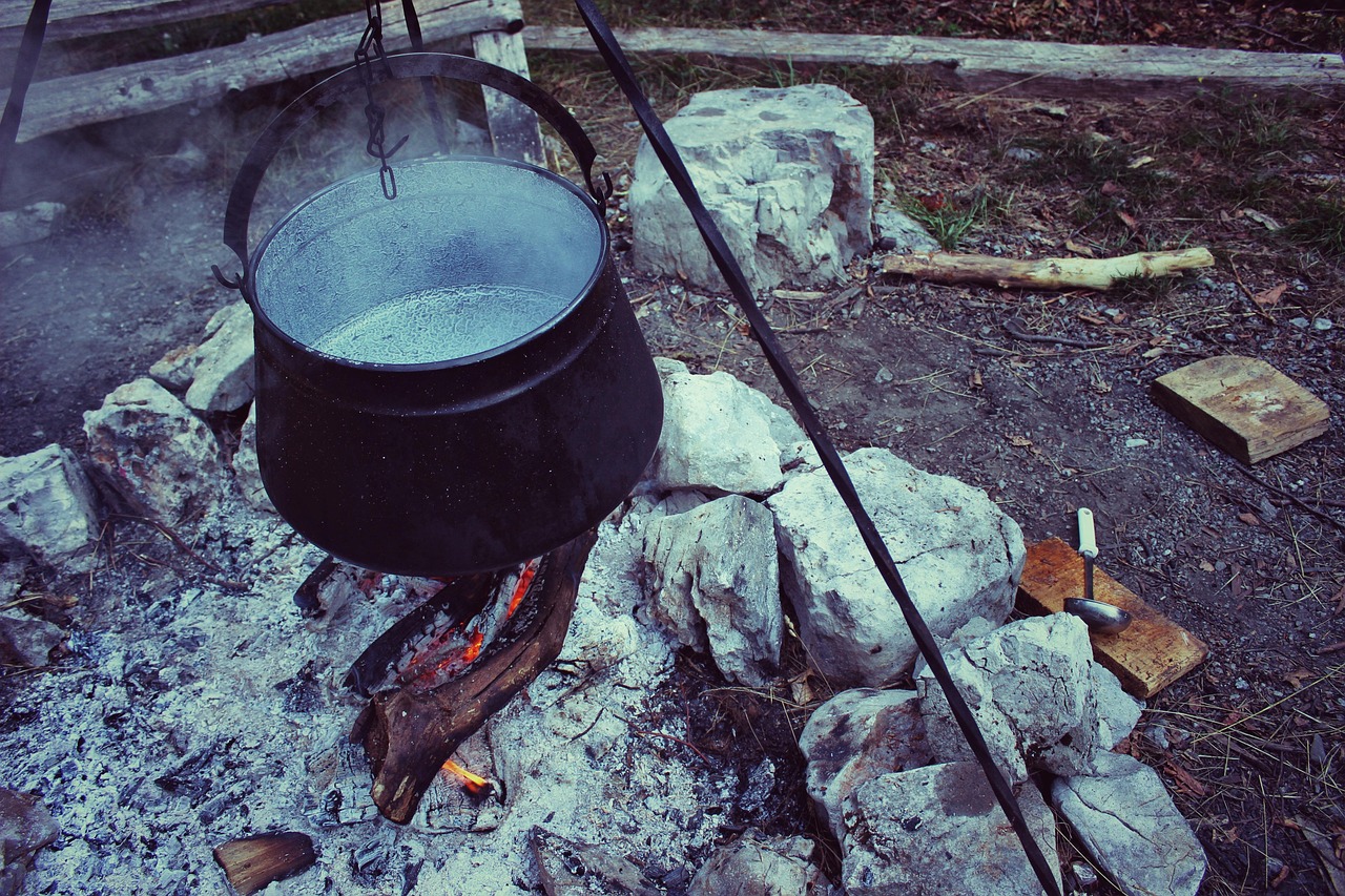 cooking pot, cauldron, black, heat, hot, pot, bonfire, camp, campfire, firewood, flame, metal, fireplace, kettle, cooking pot, cauldron, cauldron, cauldron, cauldron, cauldron, campfire, fireplace, kettle, kettle, kettle