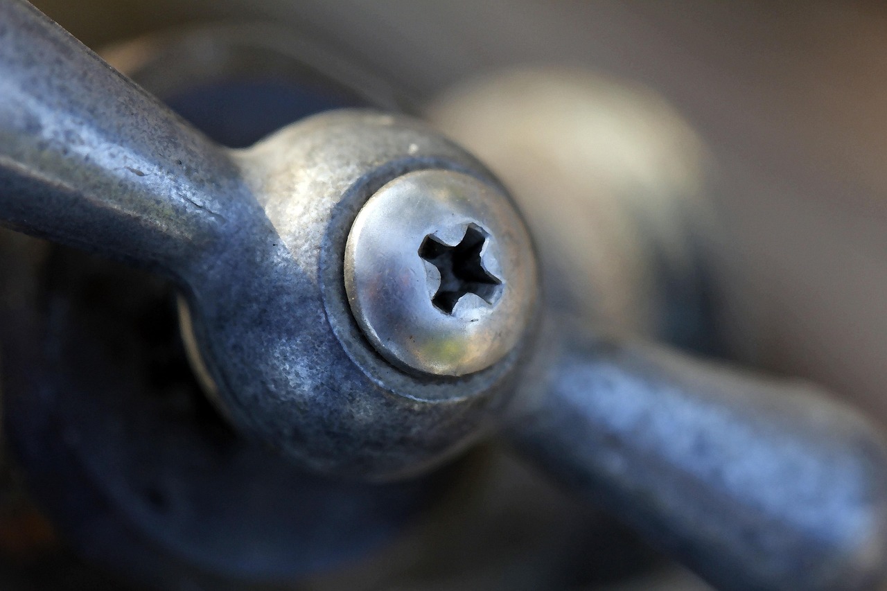 spigot, water, garden, faucet, metal, valve, tap, screw, hose, nature, hardware
